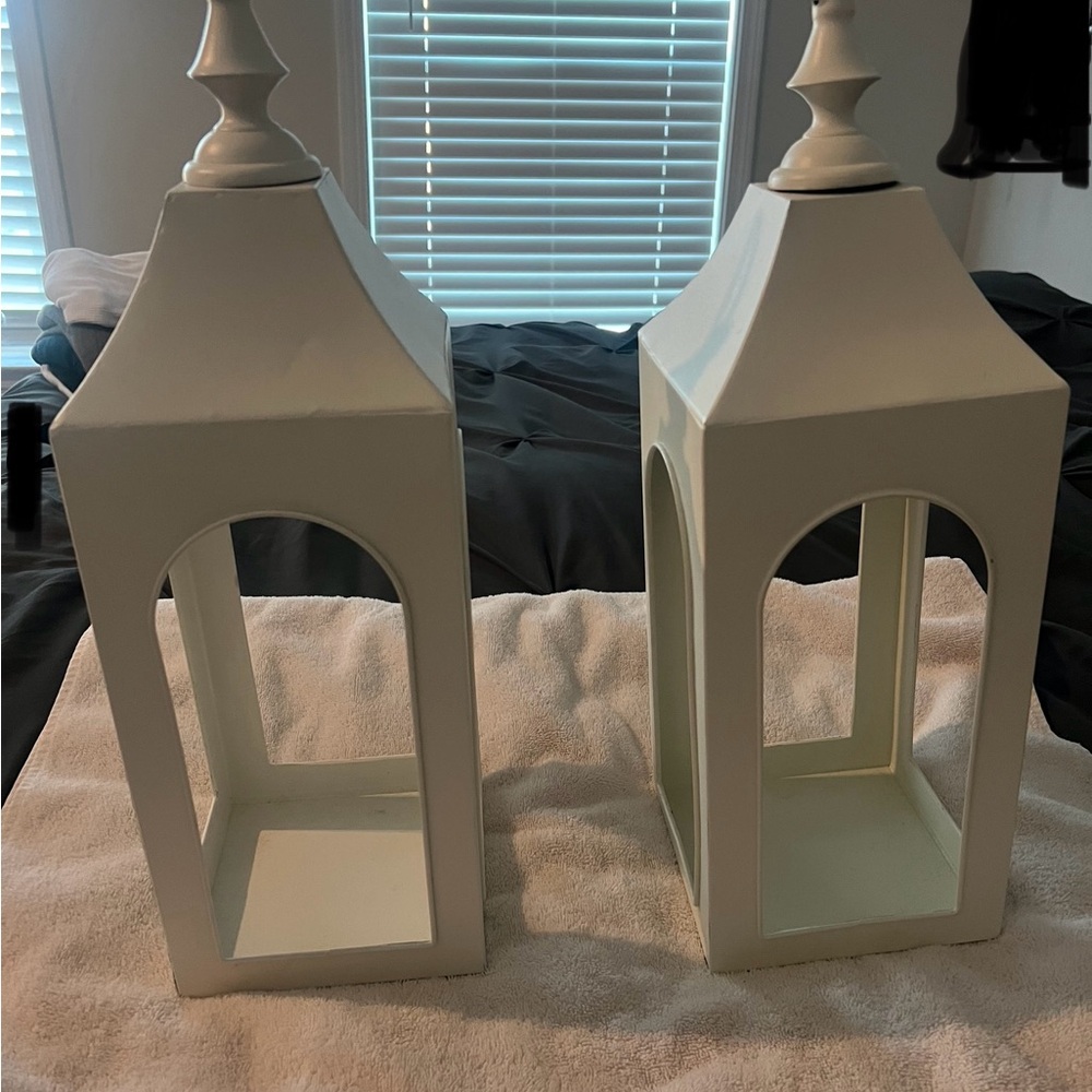 Elegant White Lantern Set